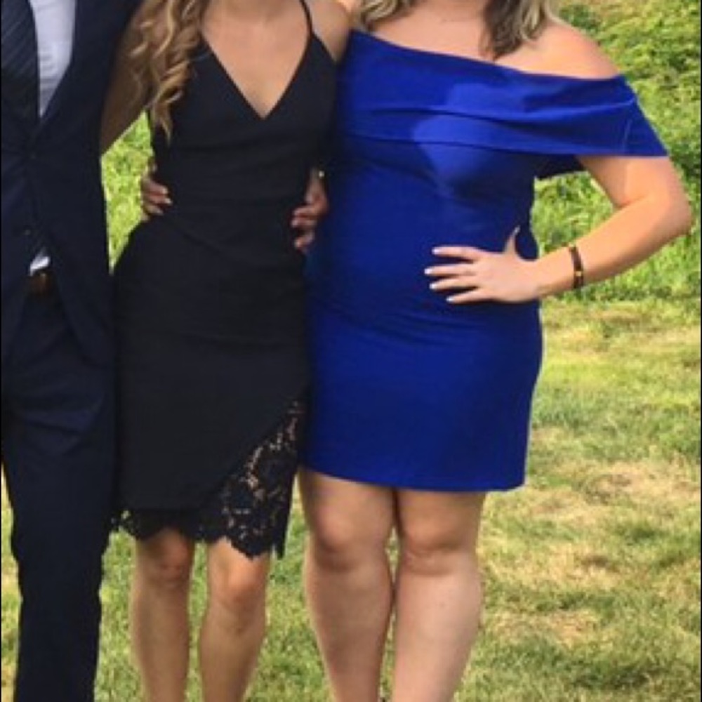 Dress - Picture 3 of 3